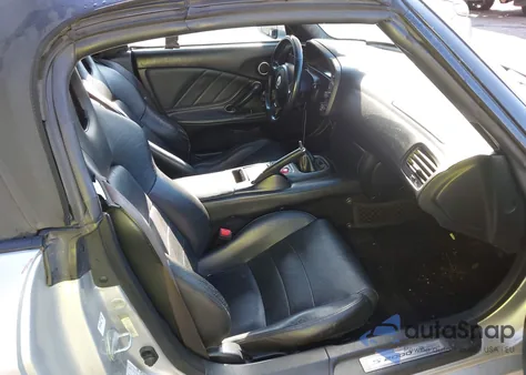 2002 Honda S2000 z USA, uszkodzony, nr VIN JHMAP11422T007152